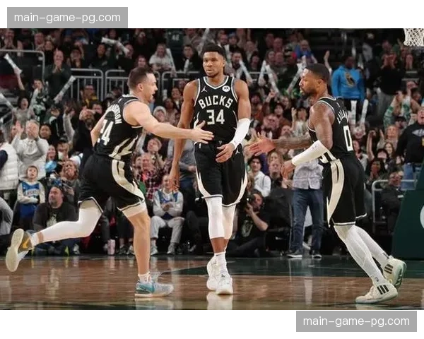 雄鹿队三分体系稳健 字母哥内线冲击力不减 雄鹿队三分体系稳健 字母哥内线冲击力不减